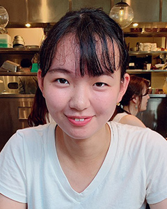 高橋 彩夏